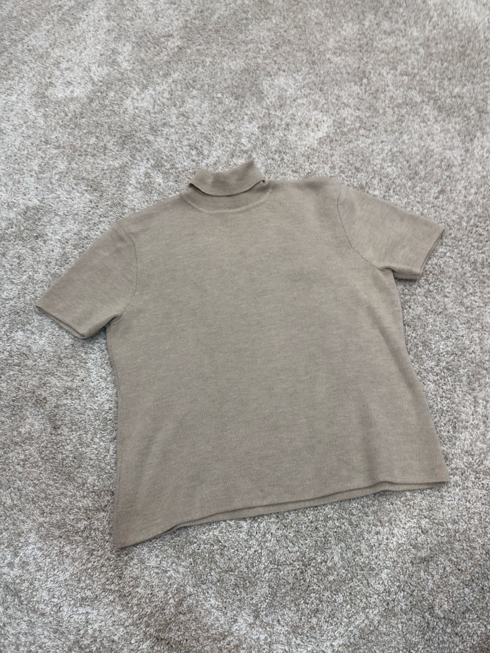 NWOT Dana Buchman Short-Sleeve Mock Neck Top - Taupe